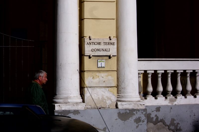 Antiche Terme Comunali di Ischia (2).jpg